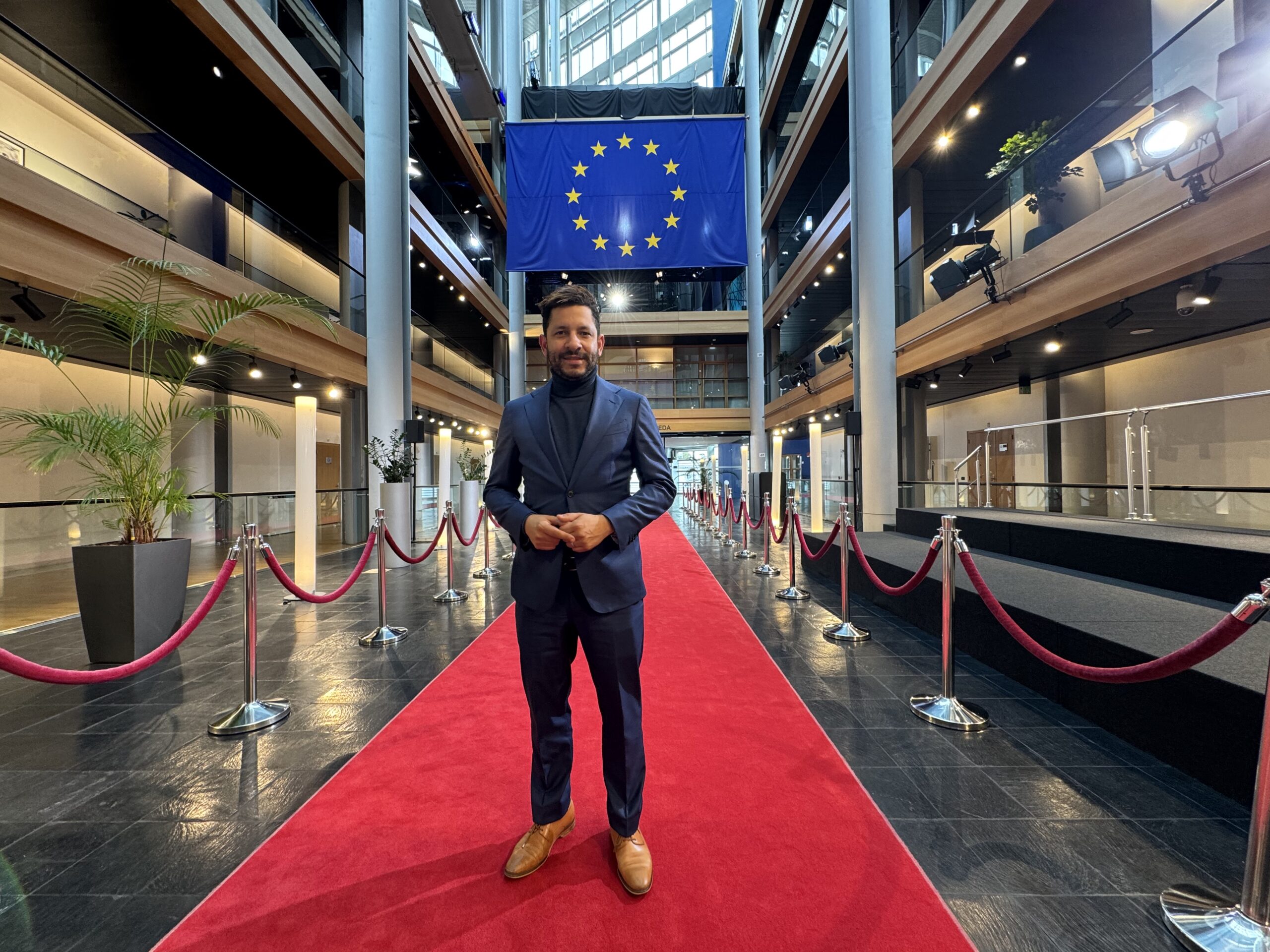PVV’er Sebastian Kruis in Europarlement: ‘Het kan hier veel levendiger’
