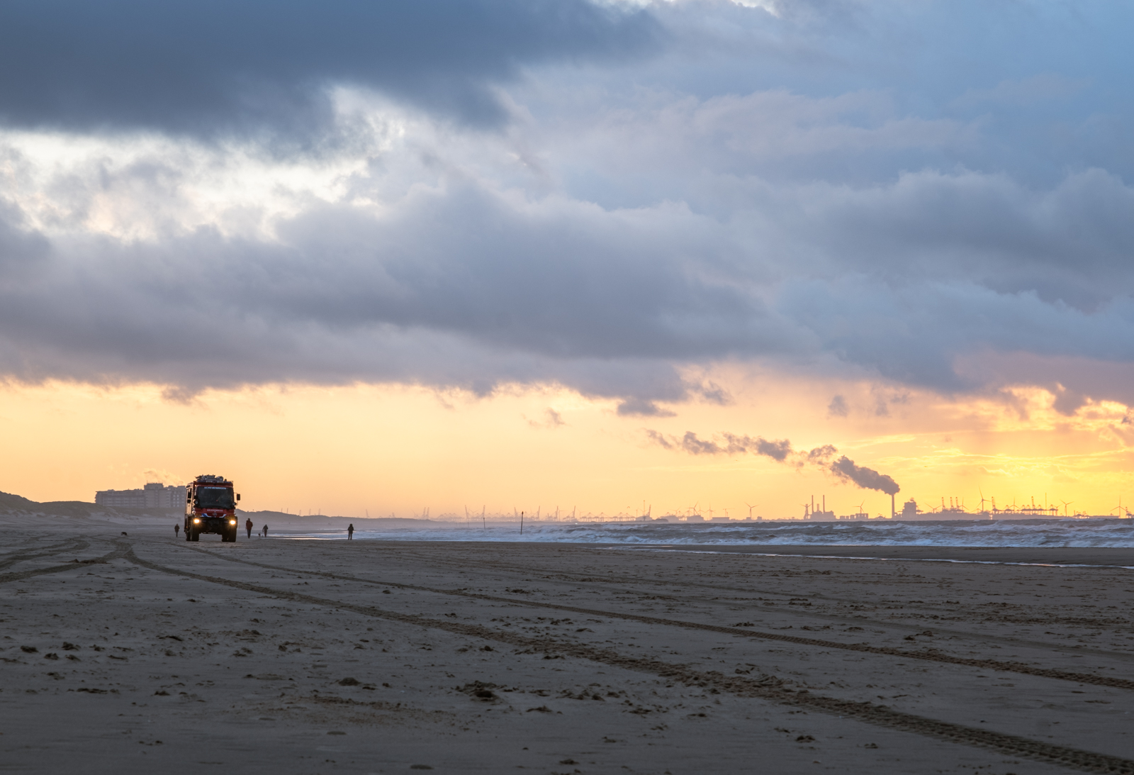 Discussie over permanente strandtenten duurt voort