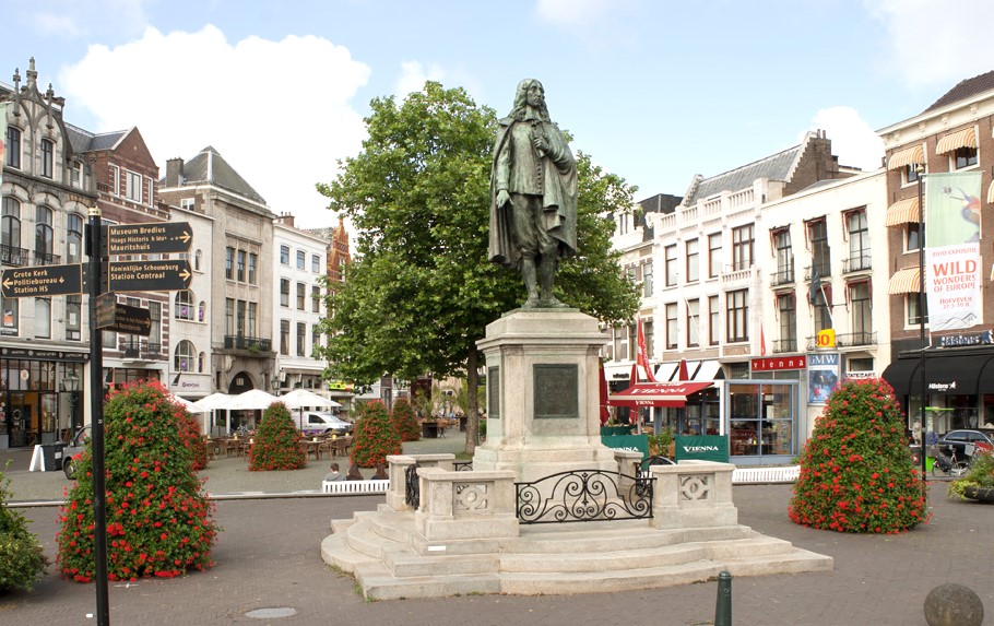 Rellen klinken door bij herdenking Johan De Witt    