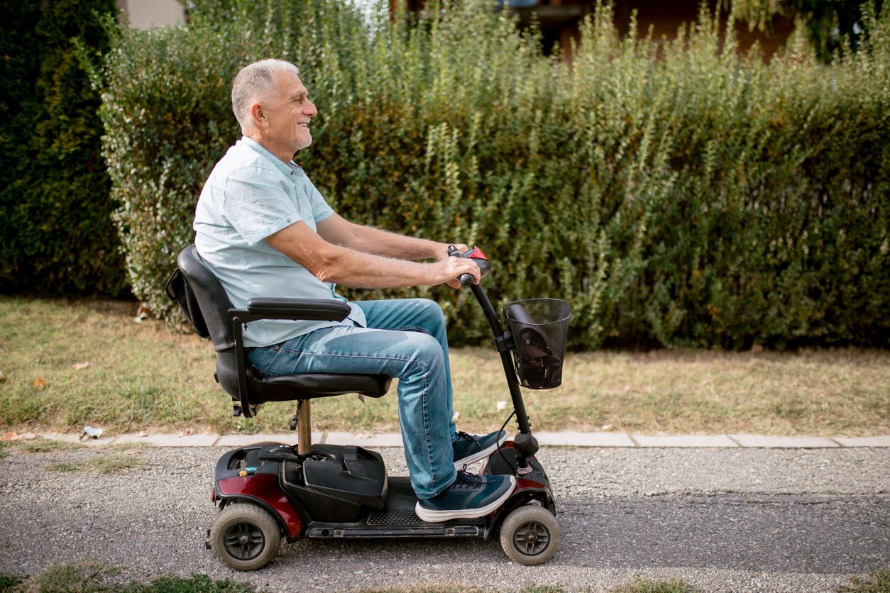 Rolstoel- of scootmobielgebruiker: hoe toegankelijk is Den Haag eigenlijk?