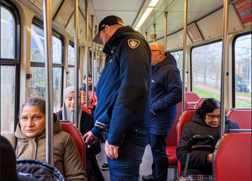 Geld voor meer controleurs in de tram: ‘De lontjes worden steeds korter’