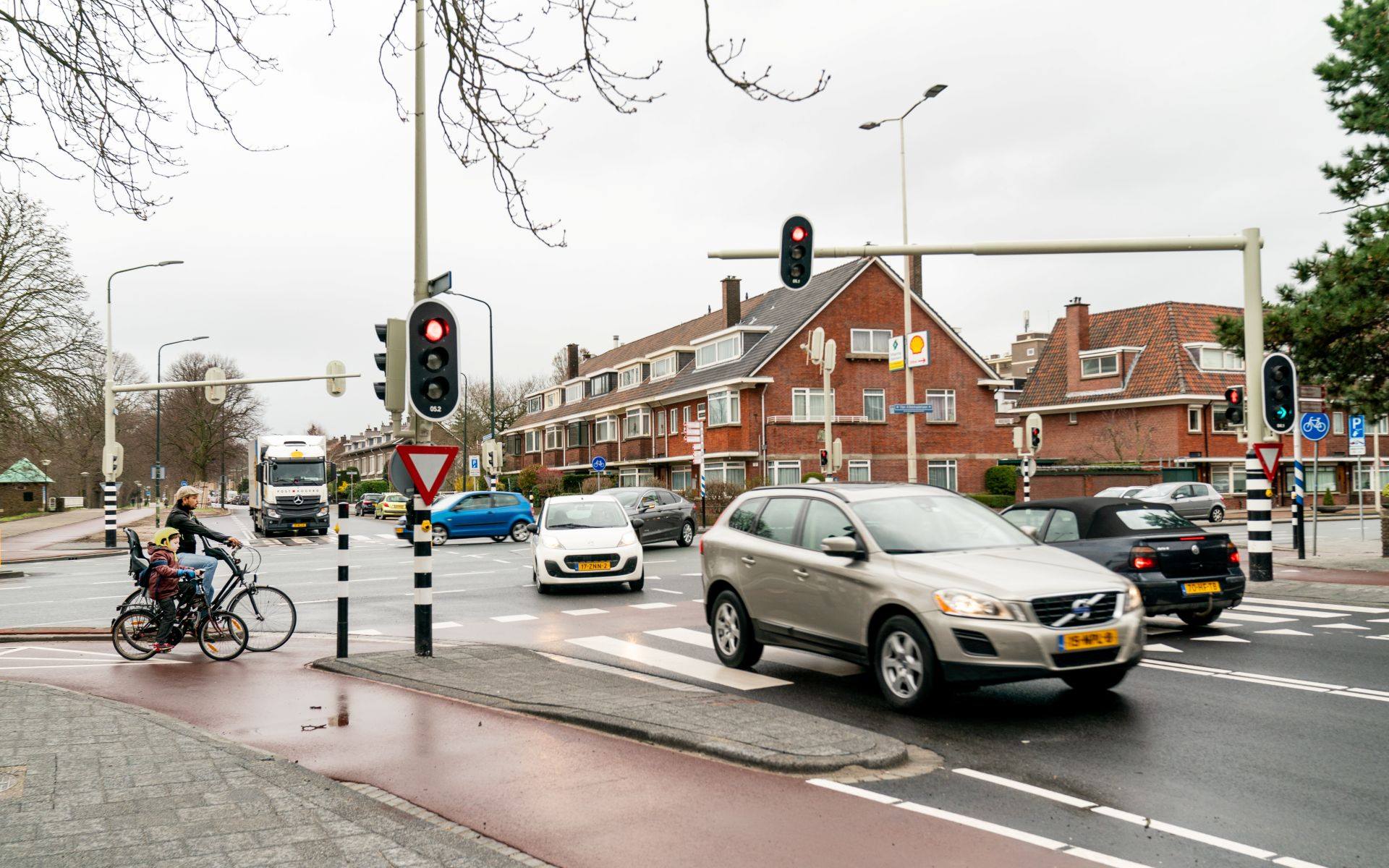 Geen proef met smallere Van Alkemadelaan